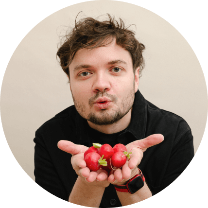 Pasha Dergachev with radish