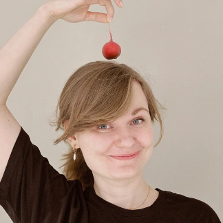 Olya Kurashkina with radish